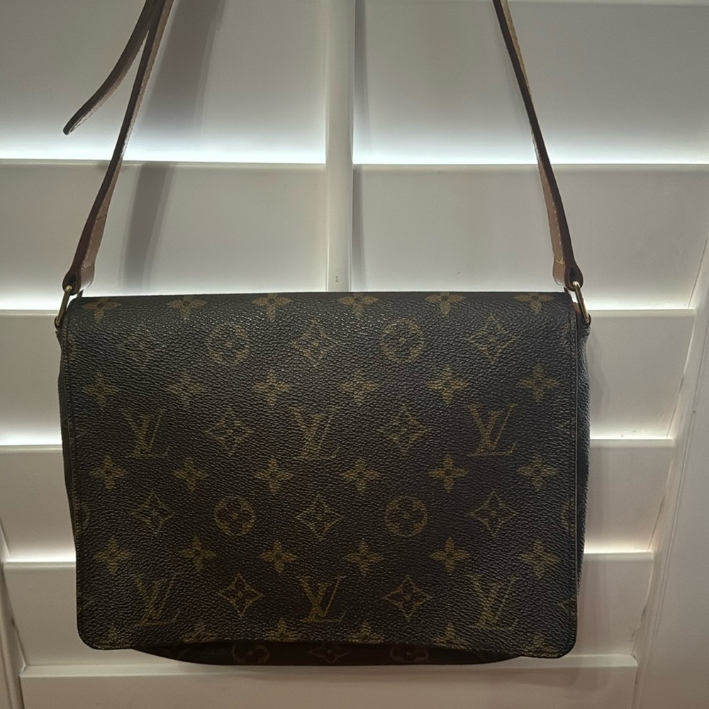 authentic LOUIS VUITTON 
 handbag🤎✨w/ dust bag ⚡️FLASH SALE!